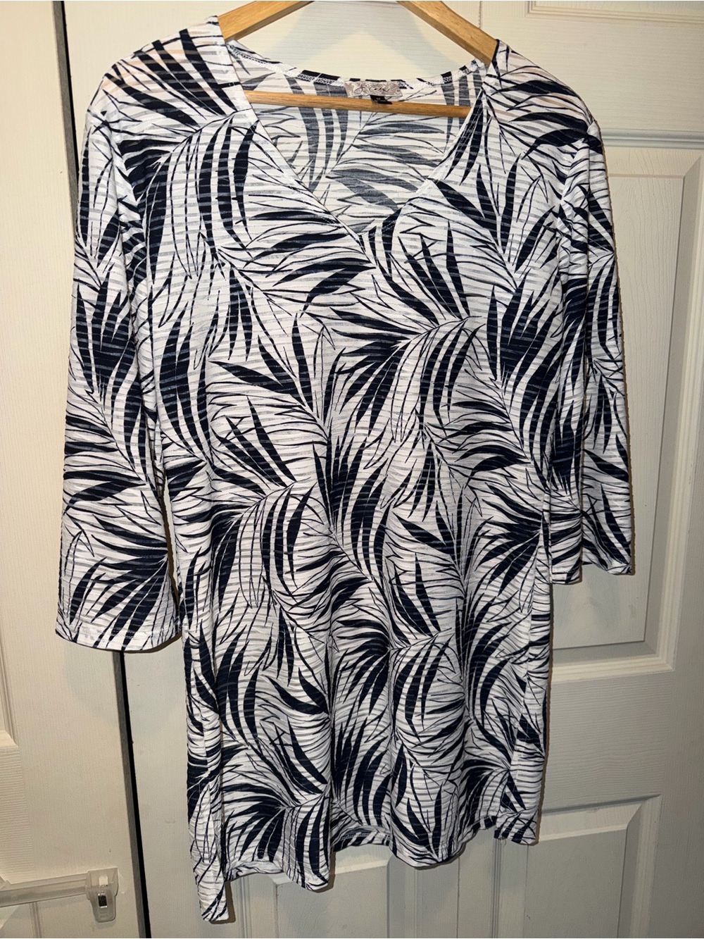 White & Navy Leaf-Print V-Neck sheer tunic